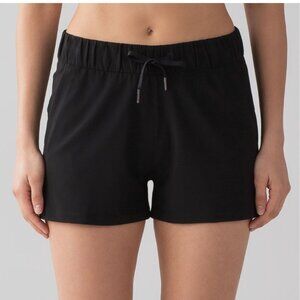 Lululemon On the Fly Shorts Black Size 12 EUC